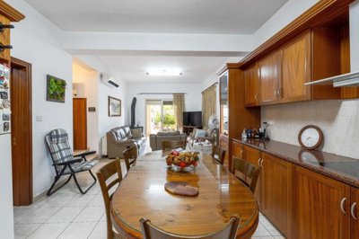 2a672e6d-83f5-4ad9-9e97-35c8f8ee9310