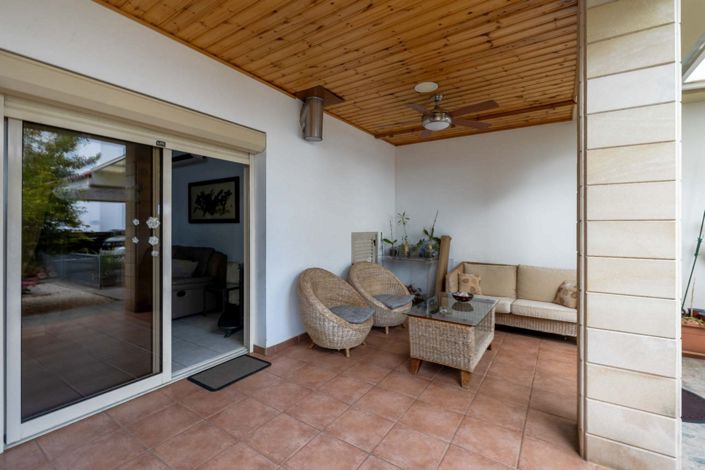 Image No.26-5 Bed House for sale