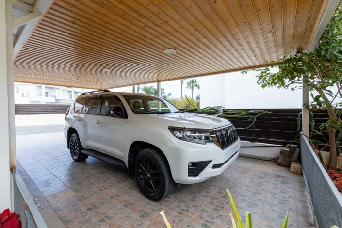 Image No.27-5 Bed House for sale