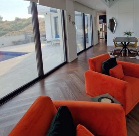 fe14b428-3ccb-4159-b0de-f76643a3abe0