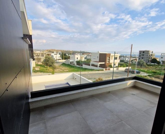 Image No.12-5 Bed House for sale