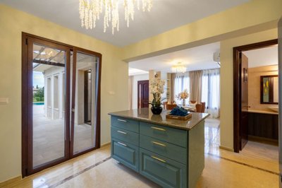 9f41c1f7-6308-47e5-964f-42564a92b9bf