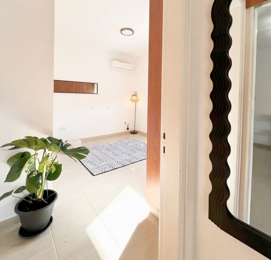 Image No.10-2 Bed Apartment for sale