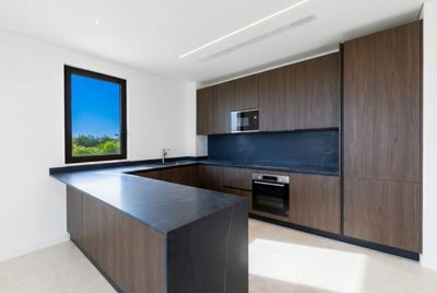 c924675b-cc97-4cb5-9f46-64e80872966c