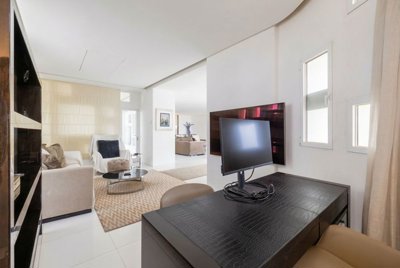 f216ea6b-5cc6-4ab8-97fe-25149adafdbd