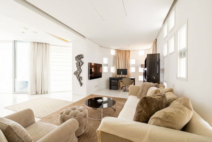 Image No.14-3 Bed Apartment for sale