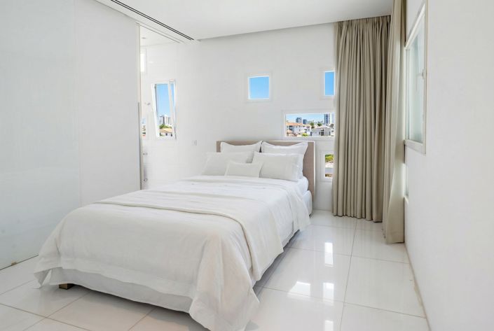 Image No.17-3 Bed Apartment for sale