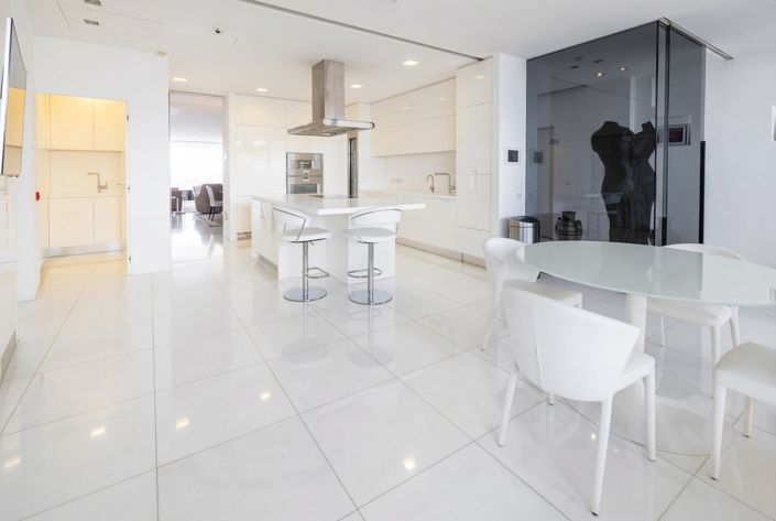 Image No.20-3 Bed Apartment for sale