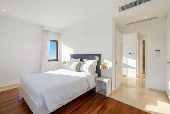 Image No.22-4 Bed House for sale