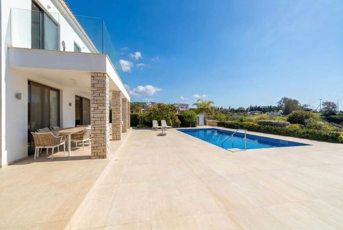 Image No.25-4 Bed House for sale