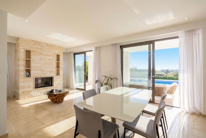 Image No.5-4 Bed House for sale