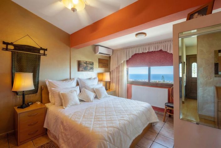 Image No.11-4 Bed House for sale