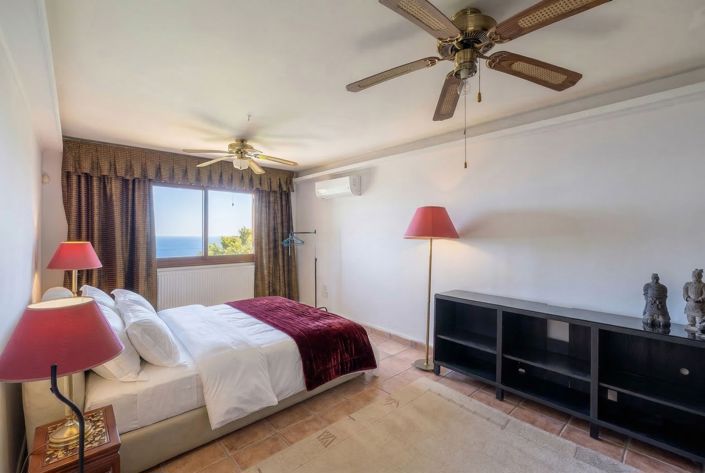 Image No.13-4 Bed House for sale