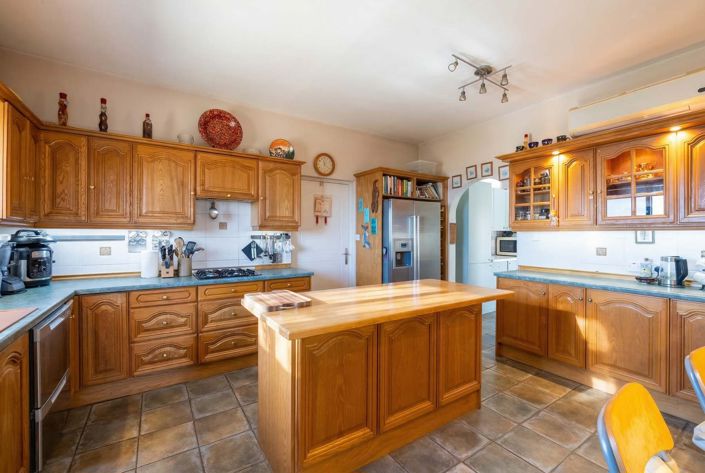 Image No.25-4 Bed House for sale