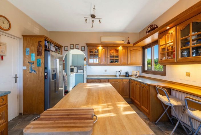 Image No.26-4 Bed House for sale