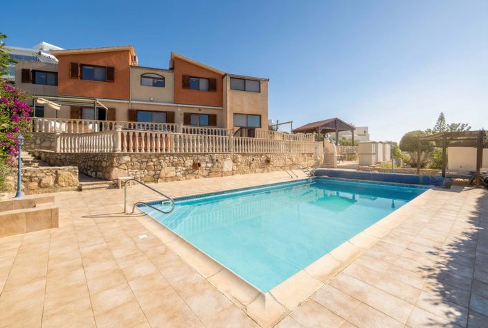 Image No.6-4 Bed House for sale