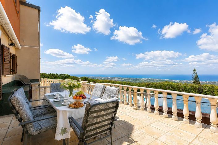 Image No.7-4 Bed House for sale