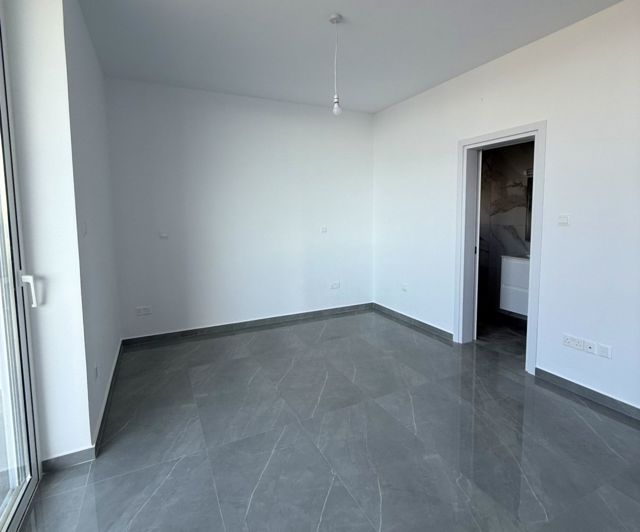 Image No.13-3 Bed House for sale