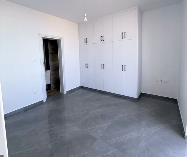 Image No.14-3 Bed House for sale