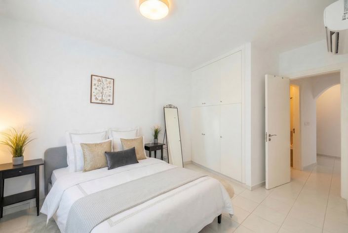 Image No.11-1 Bed Apartment for sale