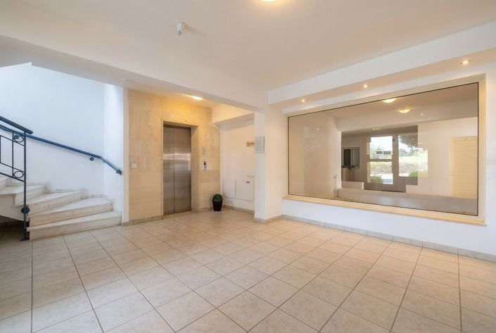 Image No.24-1 Bed Apartment for sale