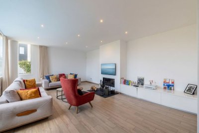 9f72763f-df6c-4b92-9520-a6864a32a4f2