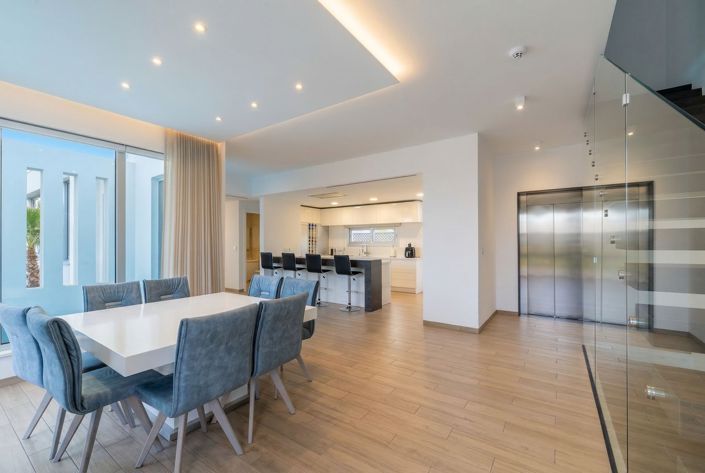 Image No.7-4 Bed House for sale