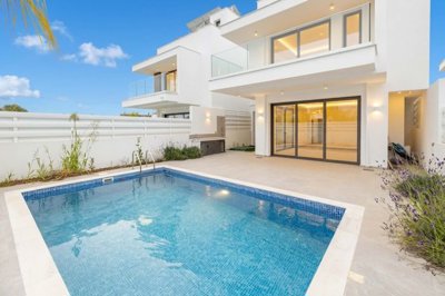 4cb27cbd-0de3-496b-a77b-e8e8a239865d