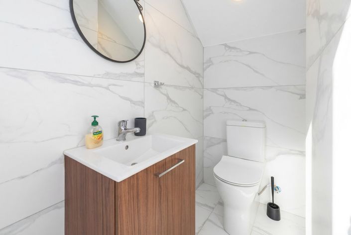 Image No.16-4 Bed House for sale