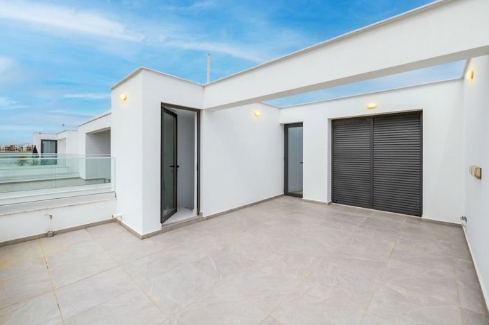 Image No.29-4 Bed House for sale