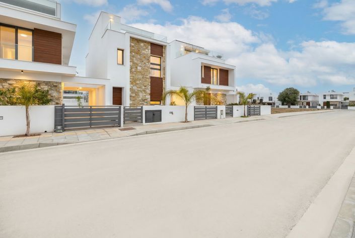 Image No.4-4 Bed House for sale