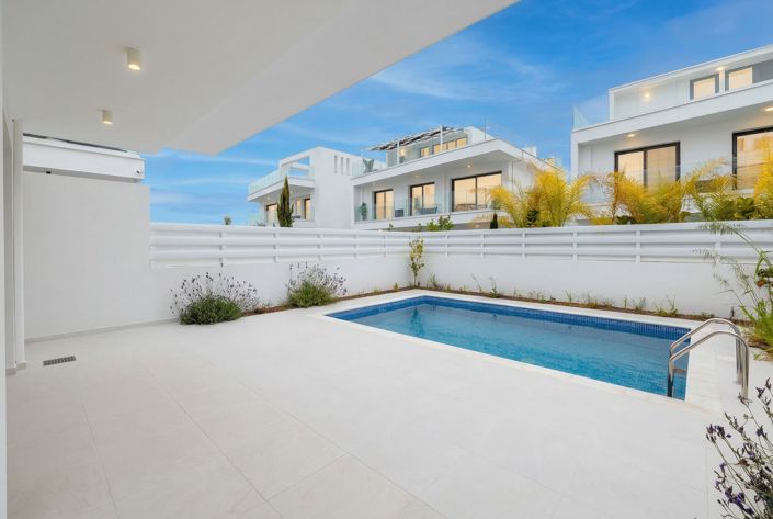 Image No.9-4 Bed House for sale