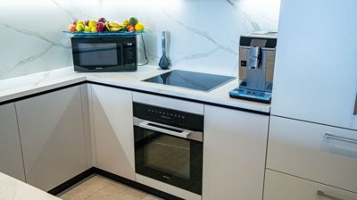 ee7a0df0-5f7d-4c9b-bf5d-5283f9fce28e