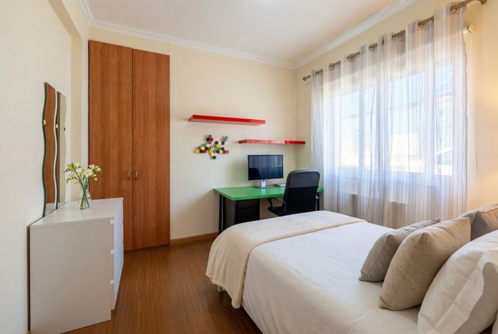 Image No.12-3 Bed House for sale