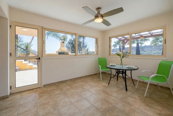 Image No.18-3 Bed House for sale