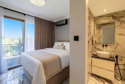 b1fb4821-dad7-4be2-9e24-7b034f0acce6