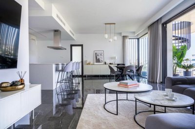 0c045969-4f3c-444d-952d-7068228574e6