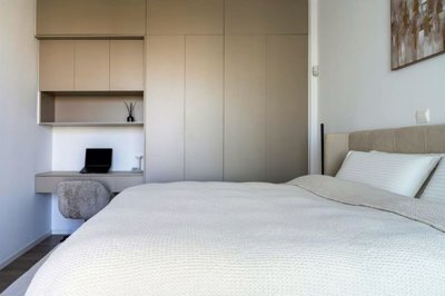 ee874fef-5780-472a-b21e-544db7602451