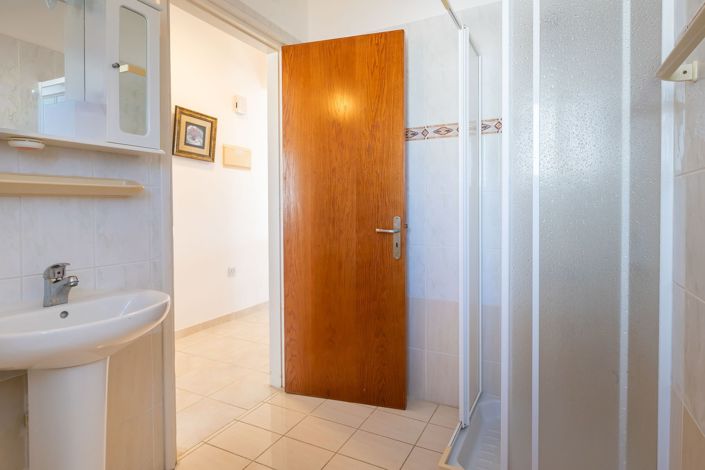 Image No.22-3 Bed House for sale