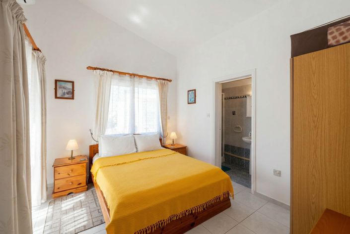 Image No.15-4 Bed House for sale