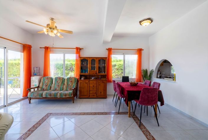 Image No.6-4 Bed House for sale