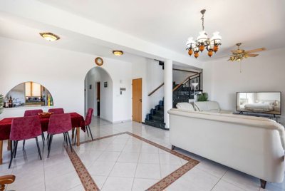 6aa44e9f-c8be-48d8-b015-c30758927457