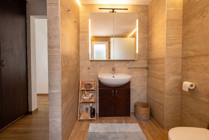 Image No.21-4 Bed House for sale