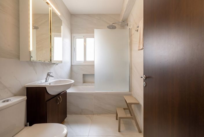 Image No.22-4 Bed House for sale