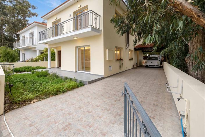 Image No.3-4 Bed House for sale