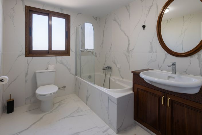 Image No.20-Maison de 6 chambres à vendre à Germasogeia