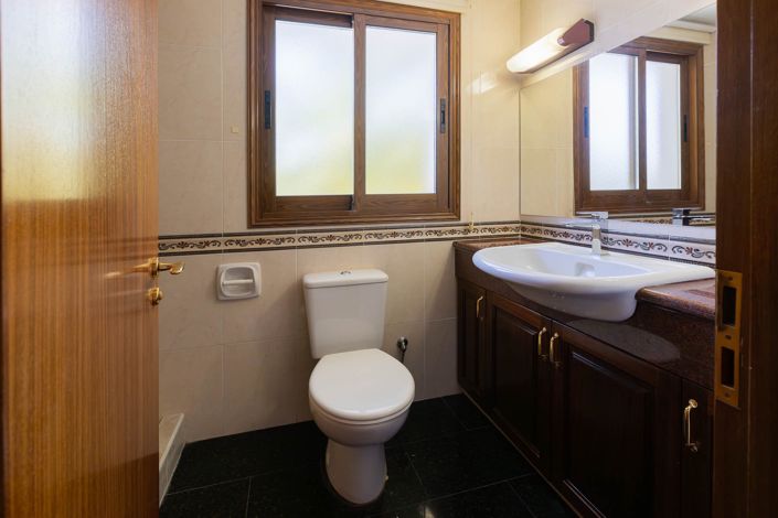 Image No.22-Maison de 6 chambres à vendre à Germasogeia