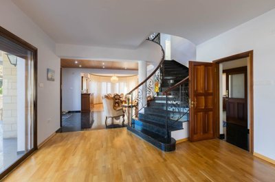 881b4e4a-640f-47dc-84b5-1b4896d47085