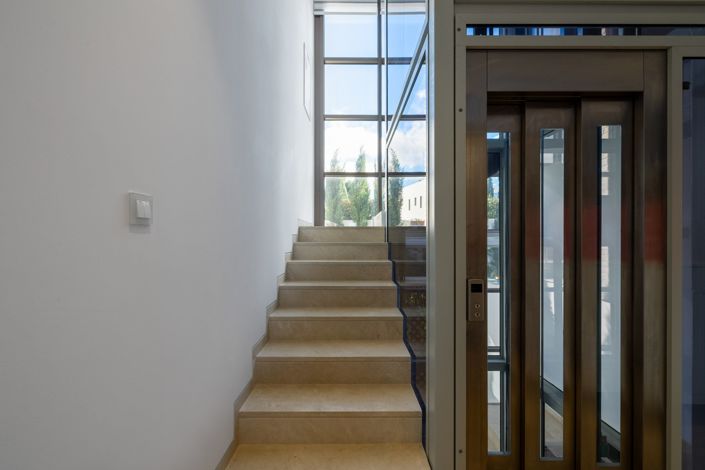 Image No.22-5 Bed House for sale