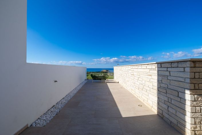 Image No.25-5 Bed House for sale